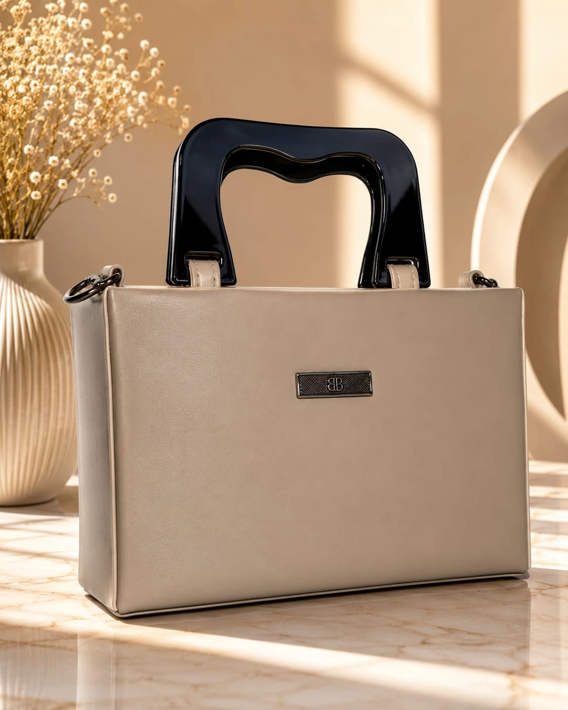 Elegant Structured Handbag with Stylish Statement Handle