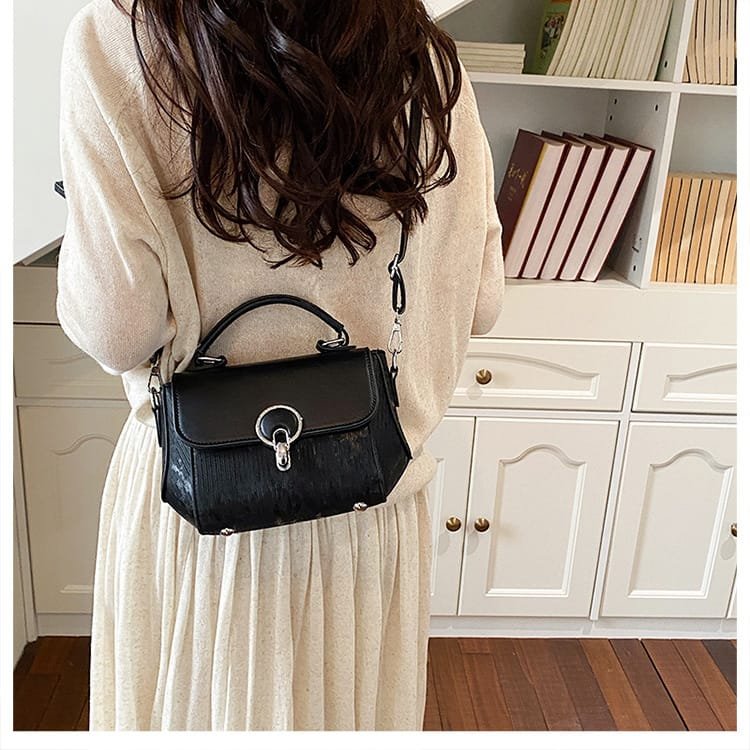Women’s Structured Crossbody Handbag