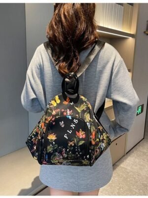 Floral Printed Women’s Backpack – Stylish Casual Daypack